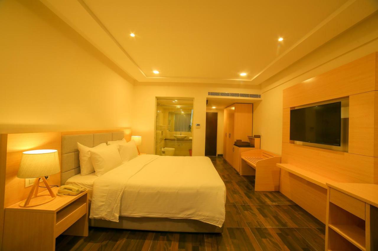 Bay View Hotel Vizag Visakhapatnam Extérieur photo