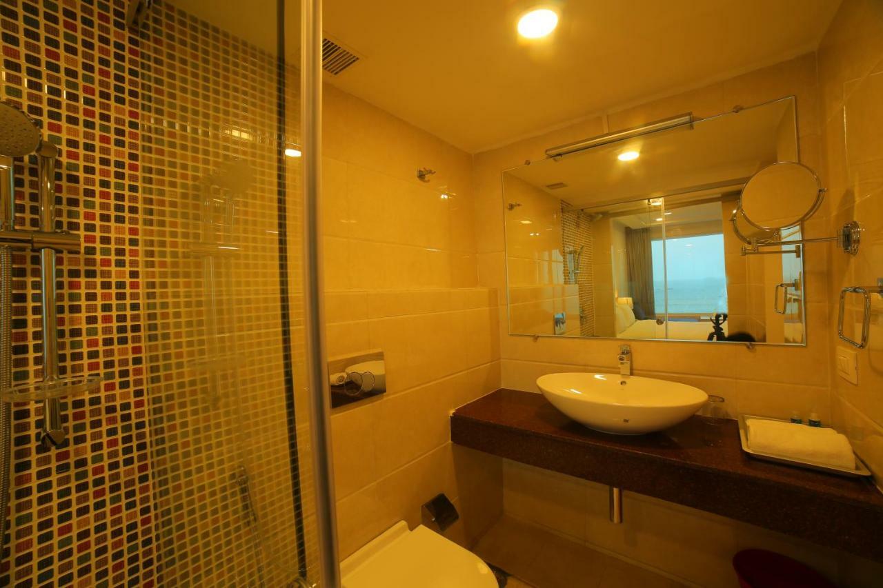 Bay View Hotel Vizag Visakhapatnam Extérieur photo