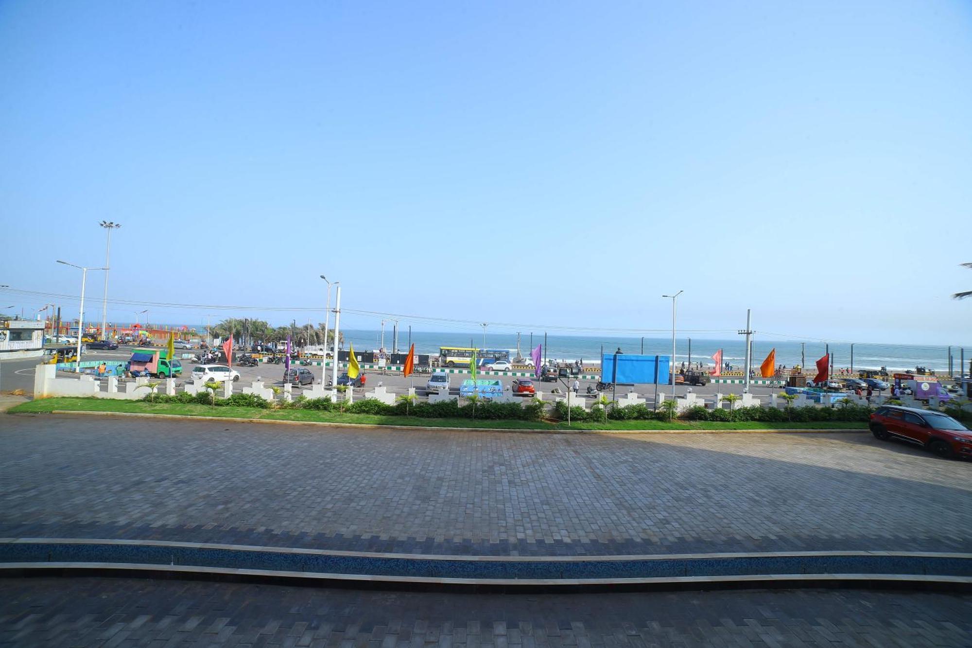 Bay View Hotel Vizag Visakhapatnam Extérieur photo